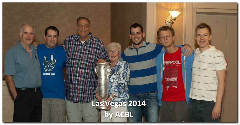 Team Schwartz, winners of the Spingold Knockout Teams, with ACBL President Phyllis Harlan. — con Ron Schwartz y Lotan Fisher.